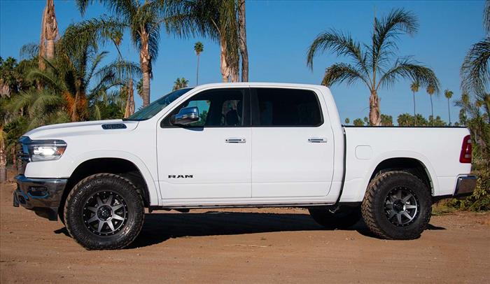 2019-Up 4WD Ram 1500 2-3" Stage 2 Billet UCA, Coilover lift kit, 2.0 aluminum shocks