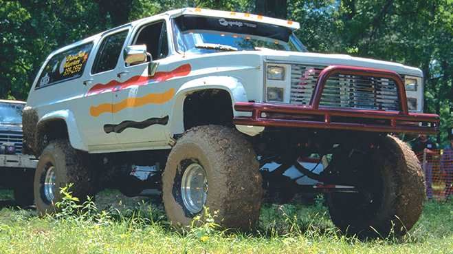 12" lift kit for 1973-87 1/2T Chevy GMC Pickup Suburban 4WD w/ 52" rear springs