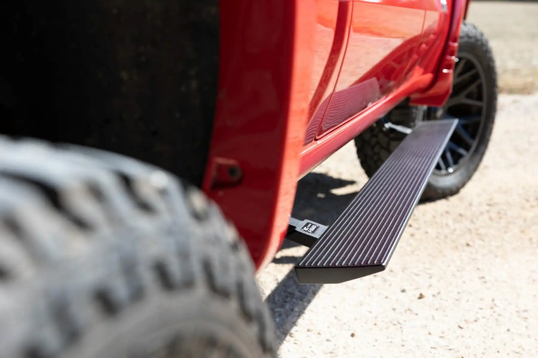 2019-24 2&4WD Silverado, Sierra 1500, 2500HD, 3500HD Power Running Boards