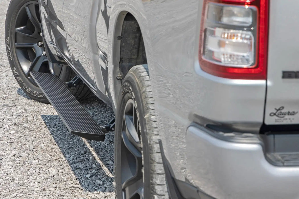 2019-25 2&4WD Ram 1500 Quad Cab Power Running Boards