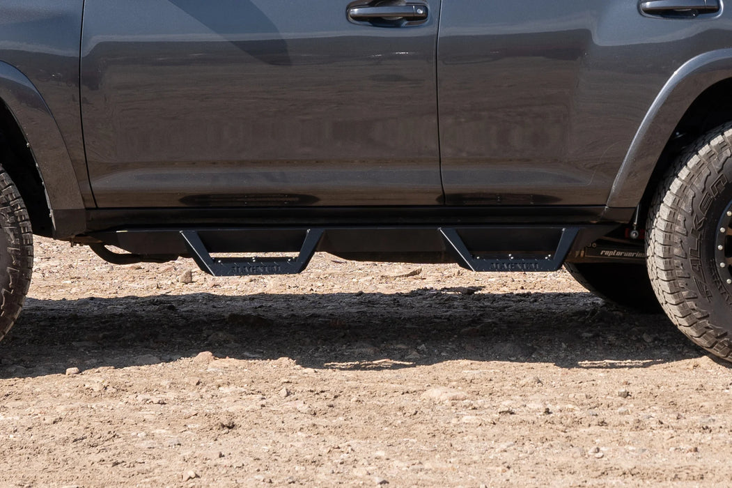 Magnum RT Cab Length Steps for 2010-24 Toyota 4Runner