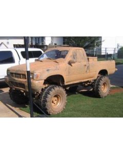 1991 Toyota pickup with 6" Superlift suspension lift kit, 3" body lift