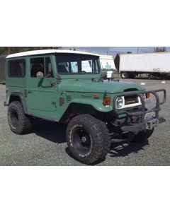 1974 Toyota FJ40 Landcruiser with 4" spring lift kit 