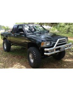 1991 Toyota Pickup 4x4 with Rough Country 4.5” suspension lift kit