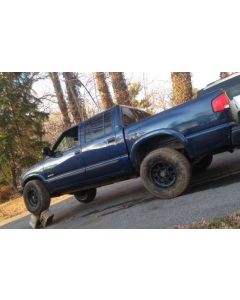 2003 Chevy S10 with torsion key crank leveling kit