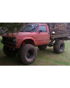 1979 Toyota with Skyjacker 7" lift kit