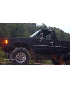 1986 Nissan 720 pickup 4x4 with 3" body lift