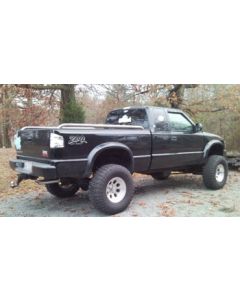 1999 GMC Sonoma S-15 ZR2 with Superlift 6" suspension lift kit