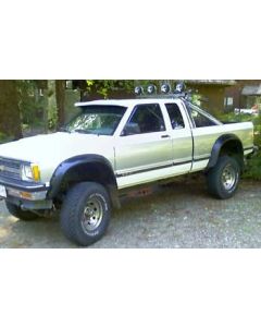 1992 Chevy S-10 with 5" Trailmaster lift kit, 3" body lift